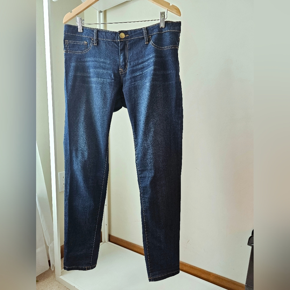 Non-Distressed Skin Tight Jeggings